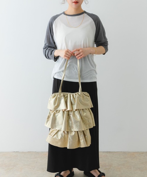 RODE SKO（ロデスコ）の「フリルメタリックトート（トートバッグ・レディース・ブラック/ゴールド/シルバー・ONE）」の15枚目の写真