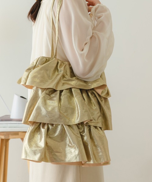 RODE SKO（ロデスコ）の「フリルメタリックトート（トートバッグ・レディース・ブラック/ゴールド/シルバー・ONE）」の12枚目の写真