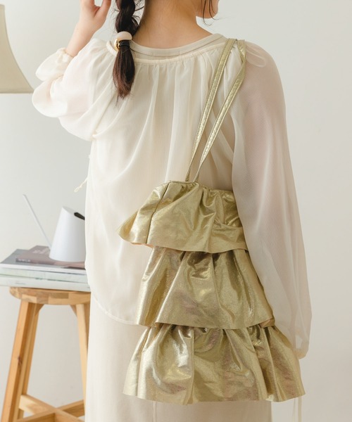 RODE SKO（ロデスコ）の「フリルメタリックトート（トートバッグ・レディース・ブラック/ゴールド/シルバー・ONE）」の6枚目の写真