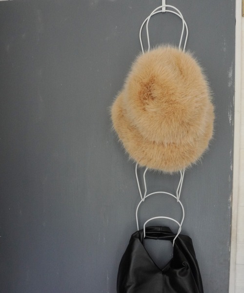 Port（ポート）の「【 5個付き 】帽子 収納 ラック / マルチ収納 / 壁掛け収納 / コレクションラック（収納グッズ・レディース・ブラック/ホワイト・FREE）」の3枚目の写真