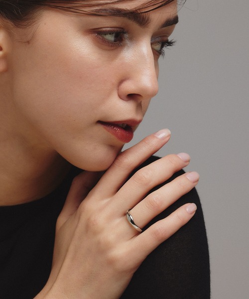 CENE（セネ）の「【CENE】セネ/ネジレリング（リング・レディース・ゴールド/シルバー・#11/#13/#9/#14）」の18枚目の写真