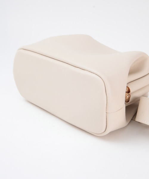 titivate（ティティベイト）の「がま口ショルダーバッグ（ショルダーバッグ・レディース・ブラック/ホワイト・FREE）」の16枚目の写真