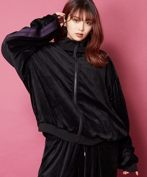 unrelaxing（アンリラクシング）の「オーバーサイズトラックジャケット(セットアップ可)（ブルゾン・メンズ・ブラック系1/ネイビー系2/ブラック×ブラック/ネイビー系1/パープル系2/グリーン系2/ホワイト系2/スミクロ/ブラック系3/ブラウン系2/ブラウン系1/ブラック系2/ブラック×パープル/グリーン系1/ホワイト系1/ブラック系4/ベージュ系2/ホワイト×パープル/ブルー系2/ダークブラック/ブラック系その他/ブラック系その他3/ブラック×ブルー/ブラック×ピンク/ブラウン系3/ダークグリーン系6/P/ブラック系5/ブラック系6/ブラック系9/チャコールグレー×ブラック/ダークオリーブ/ブルー系6/その他26/N/ホワイト×エメラルドグリーン/グレー系その他2/その他35/パイソン/D/ライトホワイト/ライトブラック/ブラック系その他6/ダークグリーン系/ライトグリーン系1/ブルー系5/チェリーレッド/A・FREE）」の19枚目の写真