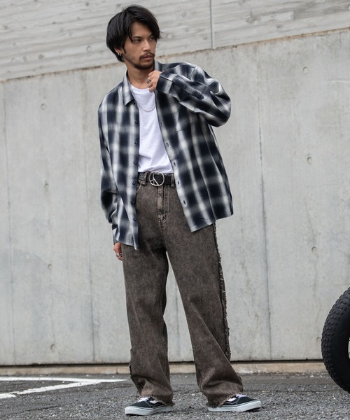SILVER BULLET(シルバーバレット)の「『CavariA/キャバリア』10ozデニムサイドフリンジパンツ(デニムパンツ・メンズ・ブラック系1/ブルー/ブラック・M/XL/L)」の8枚目の写真