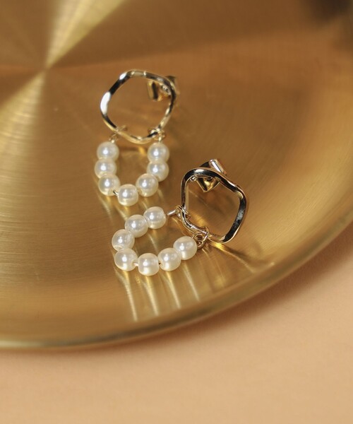 B:MING by BEAMS(ビーミングバイビームス)の「B:MING by BEAMS / メタルパール ピアス(ピアス(両耳用)・レディース・シルバー/ゴールド・ONE SIZE)」の2枚目の写真