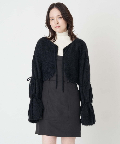 A de a.v.v(アードアー・ヴェ・ヴェ)の「フェザーフレアキャンディスリーブカーディガン(カーディガン/ボレロ・レディース・ブラック/アイボリー・36/38)」の10枚目の写真