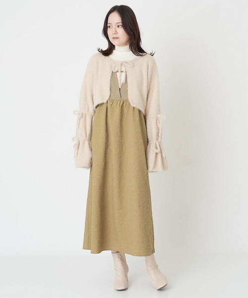 A de a.v.v(アードアー・ヴェ・ヴェ)の「フェザーフレアキャンディスリーブカーディガン(カーディガン/ボレロ・レディース・ブラック/アイボリー・36/38)」の21枚目の写真