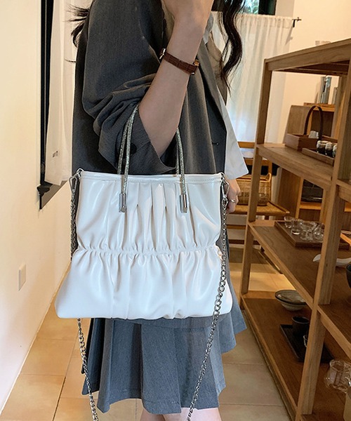 florist（フローリスト）の「【煌めくラインストーンハンドル】2WAY レザータッチギャザーハンドバッグ/ショルダーバッグ（ハンドバッグ・レディース・ピンク/ホワイト/シルバー/ラベンダー/ミント/ブラック・FREE）」の10枚目の写真