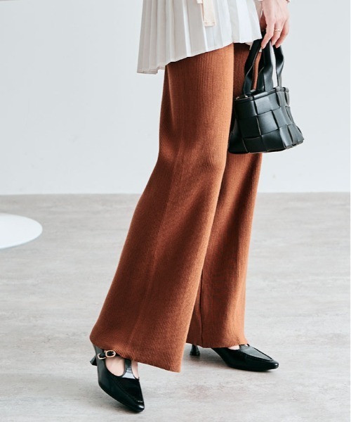 kirakiraShop（キラキラショップ）の「リブニット セミワイド パンツ（その他パンツ・レディース・ブラック/ベージュ/グレー/ブラウン/カーキ/テラコッタ/チャコール/ライトベージュ/アイボリー/モカ・M/L-XL）」の8枚目の写真