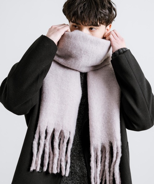 Rocky Monroe(ロッキーモンロー)の「ウールライク ボリュームフリンジマフラー 無地(マフラー・メンズ・オフホワイト/グレイッシュベージュ/ブラック/モカ/ホワイト/ダークグレー/オレンジ・FREE)」の6枚目の写真
