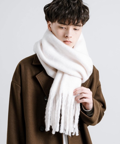 Rocky Monroe(ロッキーモンロー)の「ウールライク ボリュームフリンジマフラー 無地(マフラー・メンズ・オフホワイト/グレイッシュベージュ/ブラック/モカ/ホワイト/ダークグレー/オレンジ・FREE)」の11枚目の写真