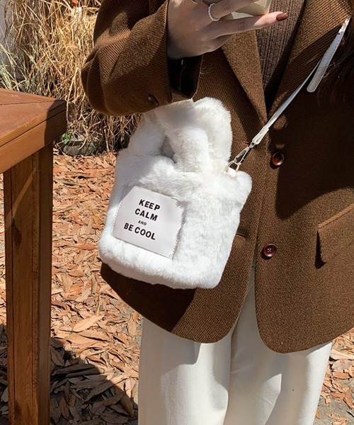 Miniministore(ミニミニストア)の「エコファーバッグ 秋冬 ミニトートバッグ(ショルダーバッグ・レディース・ベージュ/ホワイト・フリー)」の12枚目の写真