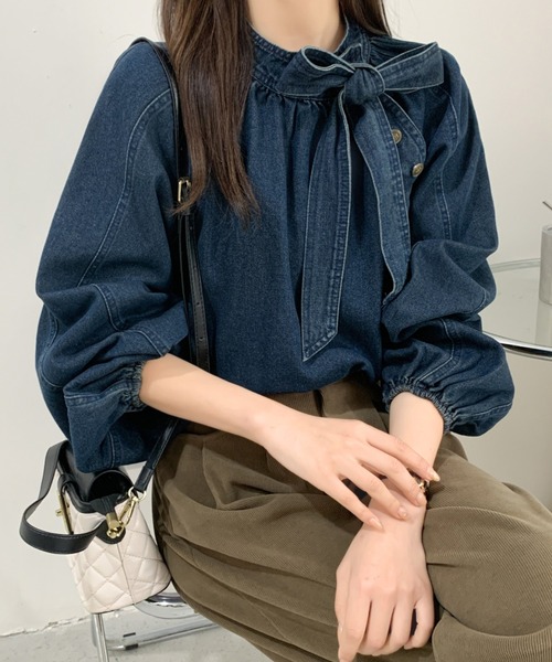 Diosfront（ディオスフロント）の「リボン付きボリュウームスリーブデニムブラウス（シャツ/ブラウス・レディース・インディゴブルー・M/L）」の12枚目の写真