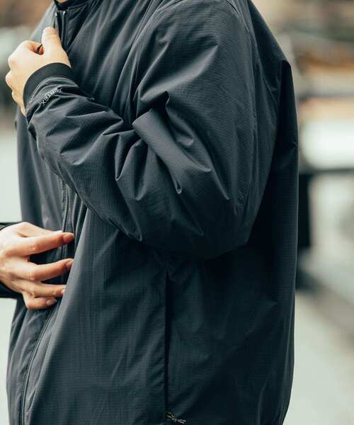 EKAL（エカル）の「『速乾/撥水』PERTEX マウンテンジップジャケット（その他アウター・メンズ・グレー/ブラック・MEDIUM/LARGE）」の4枚目の写真