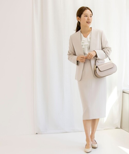 NOLLEY’S Sophi(ノーリーズソフィ)の「バックサテンラッフルブラウス(シャツ/ブラウス・レディース・ベビーピンク/オフホワイト/グレイッシュベージュ・38)」の17枚目の写真