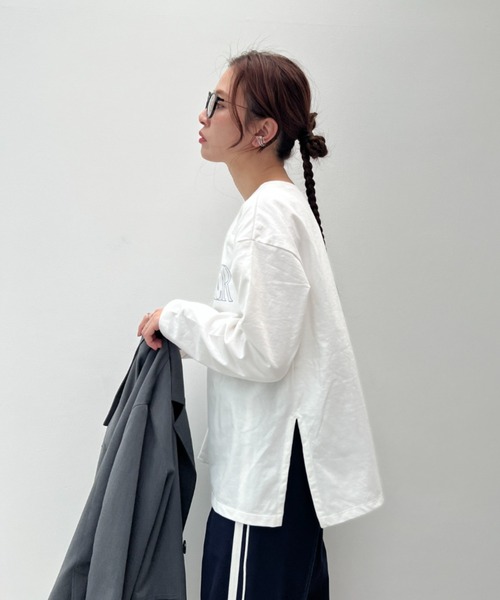 y/m（イム）の「前後2WAYサイドスリットロゴロンT（Tシャツ/カットソー・レディース・ブラック/ホワイト・FREE）」の8枚目の写真