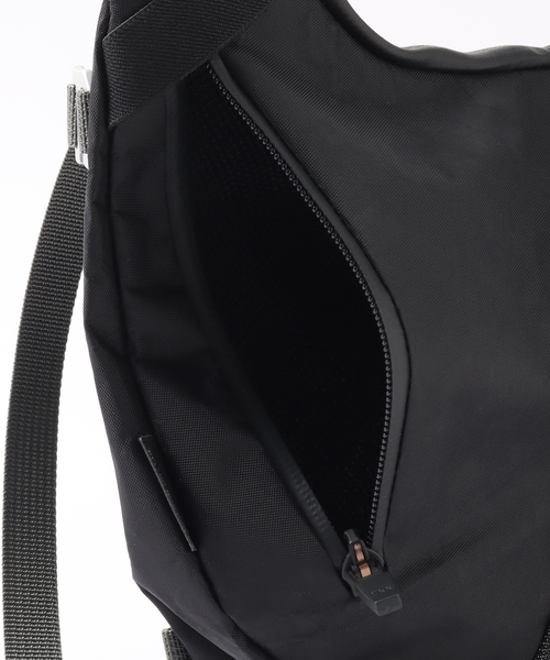 JOURNAL STANDARD(ジャーナルスタンダード)の「SEALSON / シールソン Crossbody Bag M2(ショルダーバッグ・メンズ・ブラック・FREE)」の6枚目の写真
