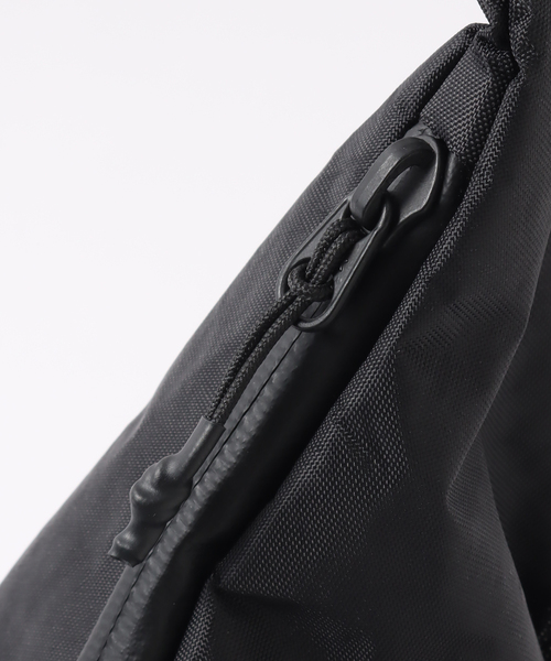 JOURNAL STANDARD(ジャーナルスタンダード)の「SEALSON / シールソン Crossbody Bag M2(ショルダーバッグ・メンズ・ブラック・FREE)」の4枚目の写真