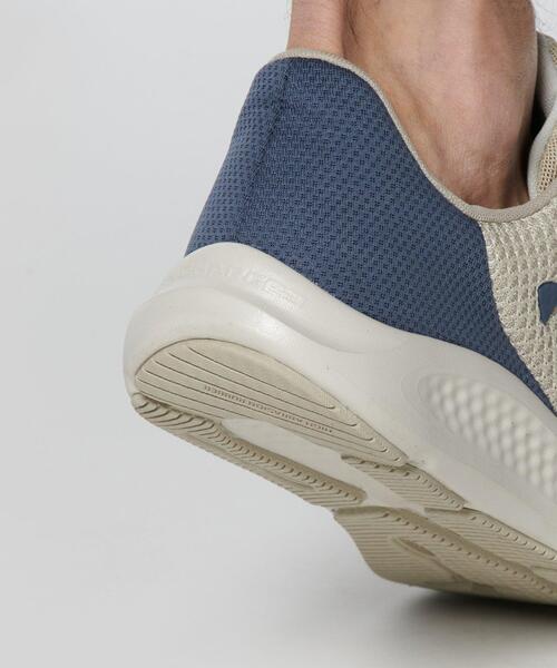UNDER ARMOUR（アンダーアーマー）の「UAチャージド パスート3 エクストラ ワイド（ランニング/メンズ）（スニーカー・メンズ・ベージュ・28.0cm/27.5cm/26.0cm/27.0cm/25.0cm/26.5cm/25.5cm/28.5cm/29.0cm/30.0cm）」の9枚目の写真