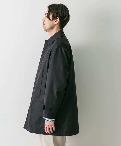 URBAN RESEARCH DOORS（アーバンリサーチドアーズ）の「撥水 T/Cツイル ミドルコート（ステンカラーコート・メンズ・ベージュ/ブラック/チャコールグレー・MEDIUM/LARGE）」の14枚目の写真