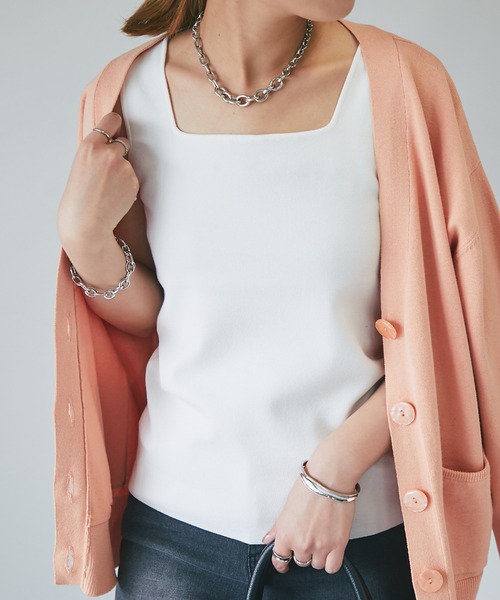 un dix cors（アンディコール）の「スクエアーニットタンクトップ（タンクトップ・レディース・オフホワイト/チャコールグレー/ブラック・FREE）」の7枚目の写真