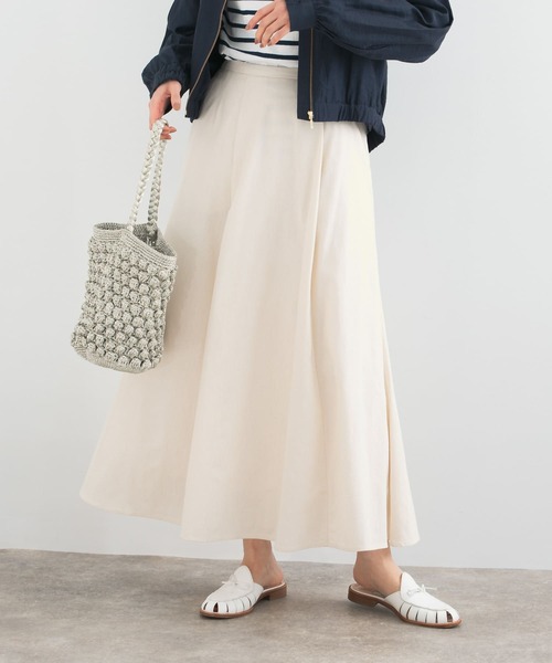 URBAN RESEARCH ROSSO WOMEN（アーバンリサーチ　ロッソ）の「リネン混タックロングスカート（スカート・レディース・ブラック/ホワイト/グリーン・FREE）」の15枚目の写真