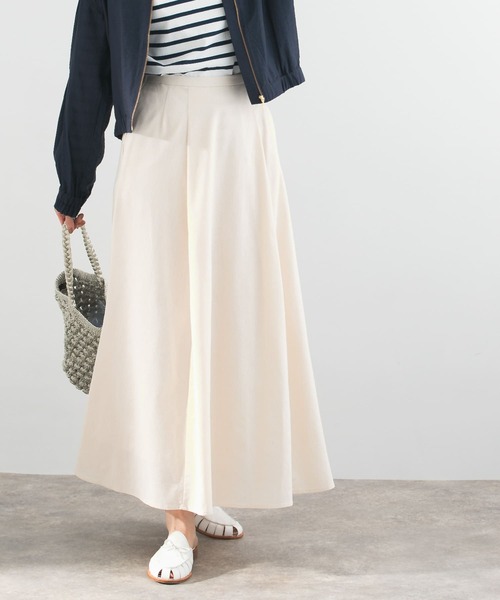 URBAN RESEARCH ROSSO WOMEN（アーバンリサーチ　ロッソ）の「リネン混タックロングスカート（スカート・レディース・ブラック/ホワイト/グリーン・FREE）」の16枚目の写真