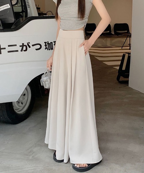 COCOMOMO(ココモモ)の「タック入り スカンツワイドパンツ(その他パンツ・レディース・ベージュ/ライトグリーン/ブラック・S/L/M)」の6枚目の写真