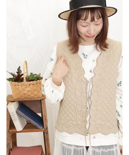 Samansa Mos2（サマンサ モスモス）の「【India crafts】花刺繍キルトベスト（ベスト・レディース・カーキ/チャコールグレー/キナリ/ラベンダー・F）」の9枚目の写真
