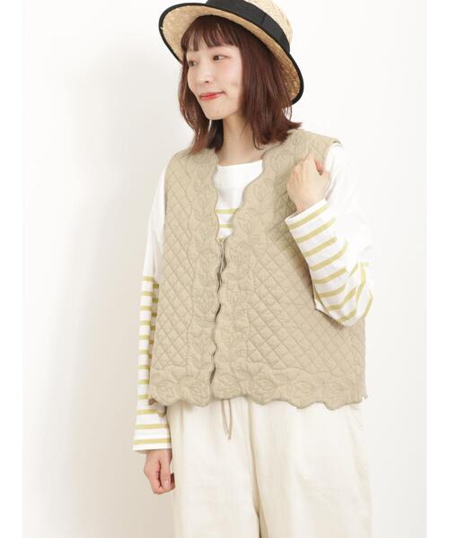 Samansa Mos2（サマンサ モスモス）の「【India crafts】花刺繍キルトベスト（ベスト・レディース・カーキ/チャコールグレー/キナリ/ラベンダー・F）」の18枚目の写真