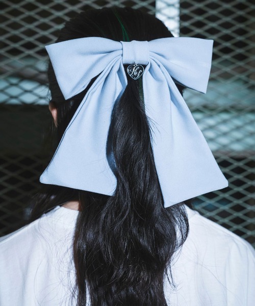 Hauls(ハウルズ)の「ばかデカおリボンバレッタ(バレッタ/ヘアクリップ・レディース・ブラック/サックスブルー/ブラック×ホワイト・FREE)」の3枚目の写真