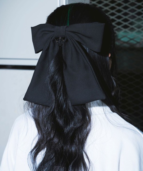 Hauls(ハウルズ)の「ばかデカおリボンバレッタ(バレッタ/ヘアクリップ・レディース・ブラック/サックスブルー/ブラック×ホワイト・FREE)」の2枚目の写真