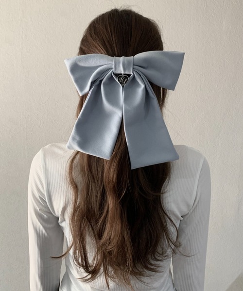 Hauls(ハウルズ)の「ばかデカおリボンバレッタ(バレッタ/ヘアクリップ・レディース・ブラック/サックスブルー/ブラック×ホワイト・FREE)」の8枚目の写真