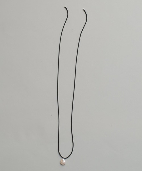 A part by（アパートバイ）の「ヒトツブパールチョーカー（ネックレス・レディース・ブラック・FREE）」の2枚目の写真