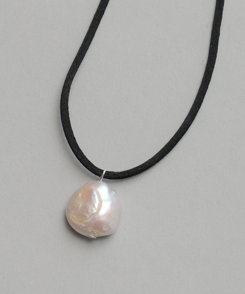 A part by（アパートバイ）の「ヒトツブパールチョーカー（ネックレス・レディース・ブラック・FREE）」の3枚目の写真