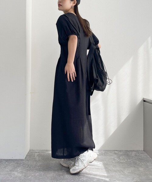 fredy emue(フレディエミュ)の「コットンリップルシェイプワンピース(ワンピース・レディース・レッド/ブラック/ブラック系その他・36/38)」の11枚目の写真