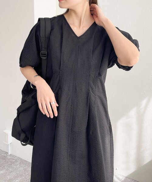 fredy emue(フレディエミュ)の「コットンリップルシェイプワンピース(ワンピース・レディース・レッド/ブラック/ブラック系その他・36/38)」の14枚目の写真