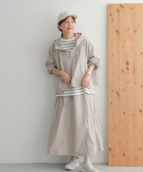 URBAN RESEARCH DOORS(アーバンリサーチドアーズ)の「add fabricsフードプルオーバー(その他アウター・レディース・ホワイト系その他/チャコールグレー・MEDIUM)」の9枚目の写真
