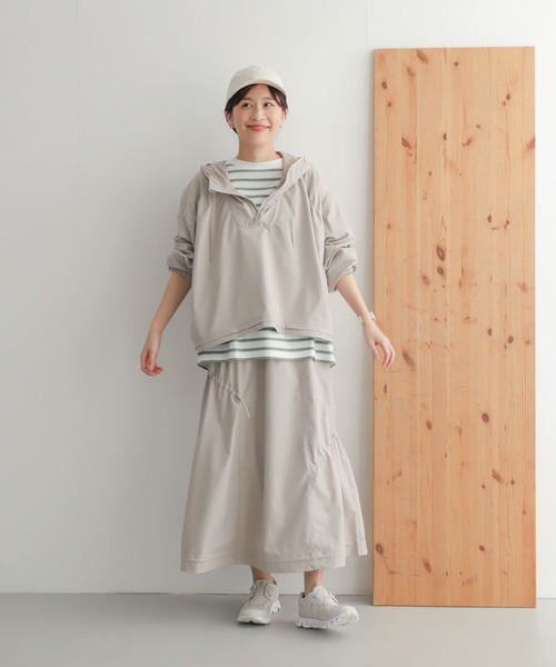 URBAN RESEARCH DOORS(アーバンリサーチドアーズ)の「add fabricsフードプルオーバー(その他アウター・レディース・ホワイト系その他/チャコールグレー・MEDIUM)」の12枚目の写真
