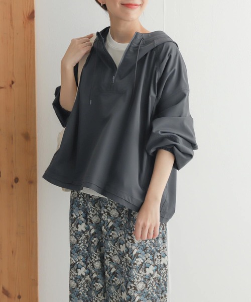 URBAN RESEARCH DOORS(アーバンリサーチドアーズ)の「add fabricsフードプルオーバー(その他アウター・レディース・ホワイト系その他/チャコールグレー・MEDIUM)」の20枚目の写真