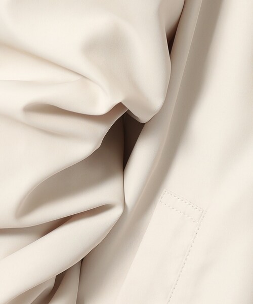 SHOO・LA・RUE（シューラルー）の「◆【洗える/気温対策】軽くてやわらか エアリー フーディーブルゾン（ブルゾン・レディース・ブラック/カーキ/ベージュ・02/04/03）」の14枚目の写真