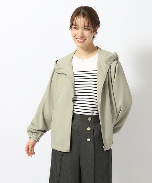 SHOO・LA・RUE（シューラルー）の「◆【洗える/気温対策】軽くてやわらか エアリー フーディーブルゾン（ブルゾン・レディース・ブラック/カーキ/ベージュ・02/04/03）」の15枚目の写真