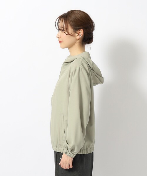 SHOO・LA・RUE（シューラルー）の「◆【洗える/気温対策】軽くてやわらか エアリー フーディーブルゾン（ブルゾン・レディース・ブラック/カーキ/ベージュ・02/04/03）」の20枚目の写真