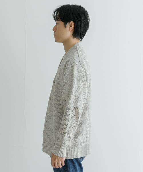 URBAN RESEARCH（アーバンリサーチ）の「透かし編みVカーディガン（ニット/セーター・メンズ・アイボリー/ブラック・MEDIUM/LARGE）」の11枚目の写真