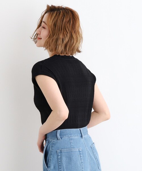 grove（グローブ）の「◇衿スカラップ地柄切替ノースリーブニット