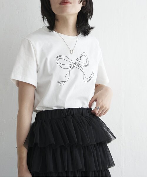 VENCEEXCHANGE(ヴァンスエクスチェンジ)の「リボンプリントTシャツ(Tシャツ/カットソー・レディース・オフホワイト/ブラック・FREE)」の8枚目の写真