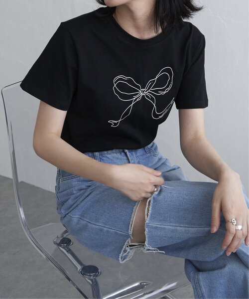 VENCEEXCHANGE(ヴァンスエクスチェンジ)の「リボンプリントTシャツ(Tシャツ/カットソー・レディース・オフホワイト/ブラック・FREE)」の13枚目の写真