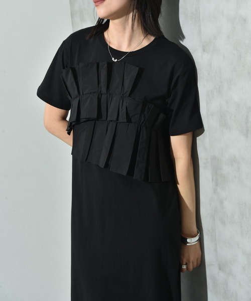 INTERPLANET（インタープラネット）の「異素材プリーツデザインカットワンピース（ワンピース・レディース・グレー/ブラック/ネイビー系・FREE）」の6枚目の写真