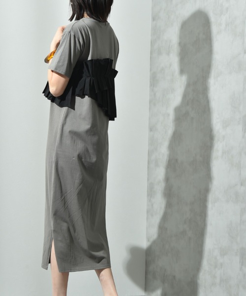 INTERPLANET（インタープラネット）の「異素材プリーツデザインカットワンピース（ワンピース・レディース・グレー/ブラック/ネイビー系・FREE）」の16枚目の写真