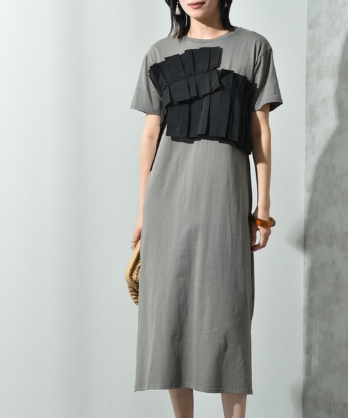 INTERPLANET（インタープラネット）の「異素材プリーツデザインカットワンピース（ワンピース・レディース・グレー/ブラック/ネイビー系・FREE）」の19枚目の写真